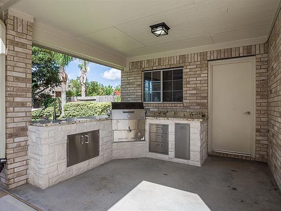 5th image of 3110 Orchard Briar Ln