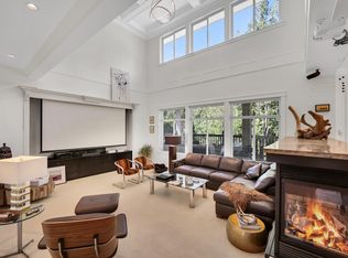 1012 Jay Cres, Squamish, BC V8B0P2