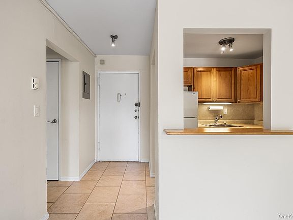 2nd image of 115 Dehaven Drive #105