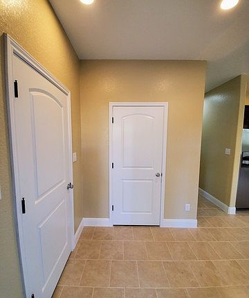 3rd image of 1118 Elvira St