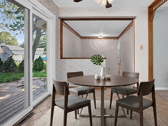 3rd image of 302 Belview Ave