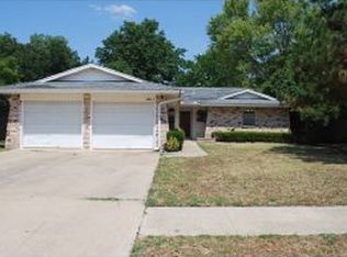 1611 Cambridge Dr, Norman, OK 73069