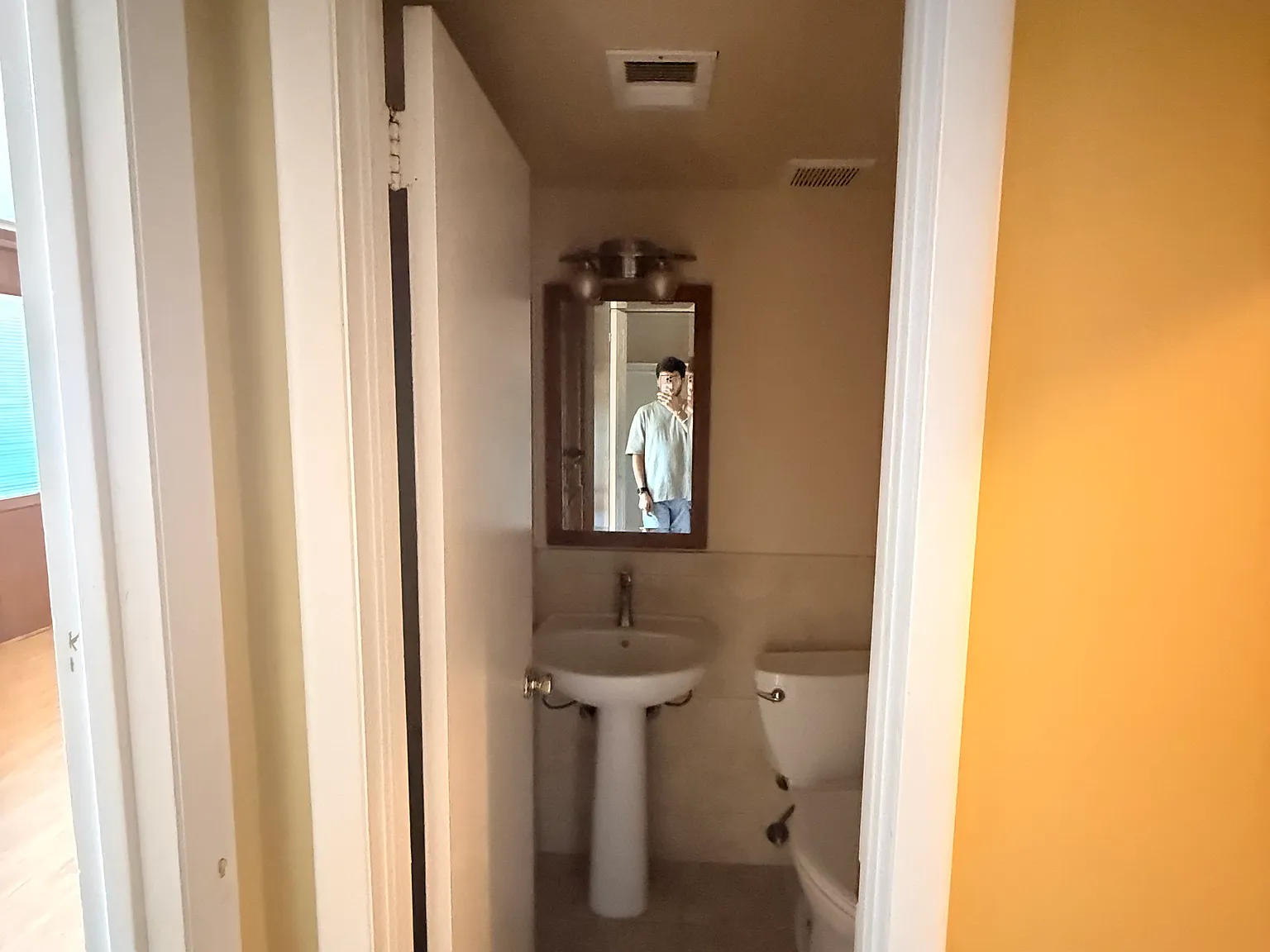 9526 Miranda Ct — Photo 4