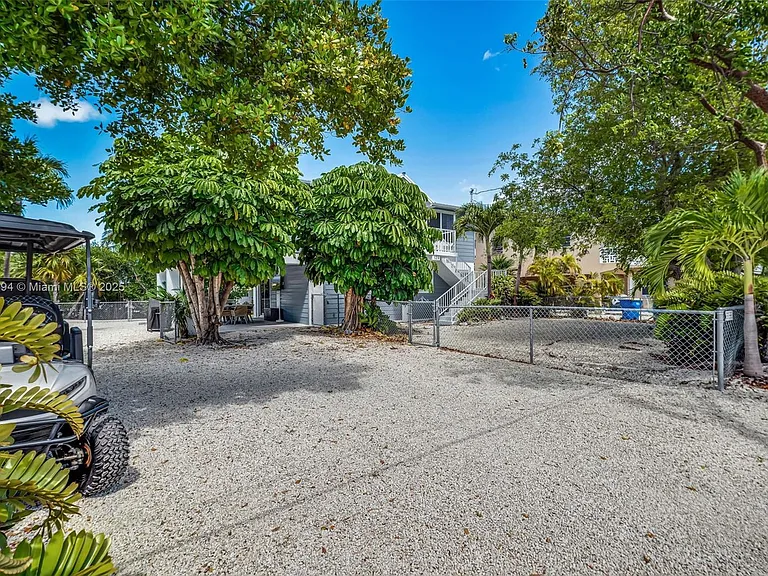 129 Nautilus Dr — Photo 41