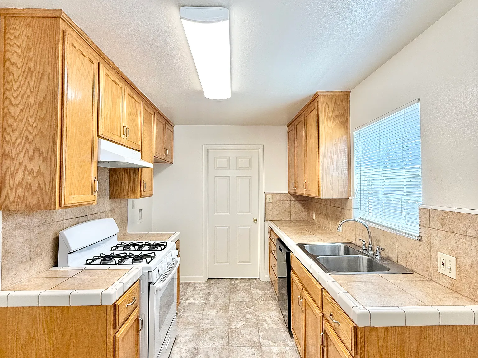 1 bed, 700 sqft, $1,625 — Photo 1