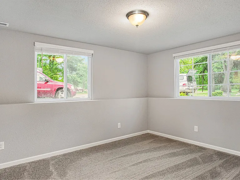 5485 E Karen Ct — Photo 13