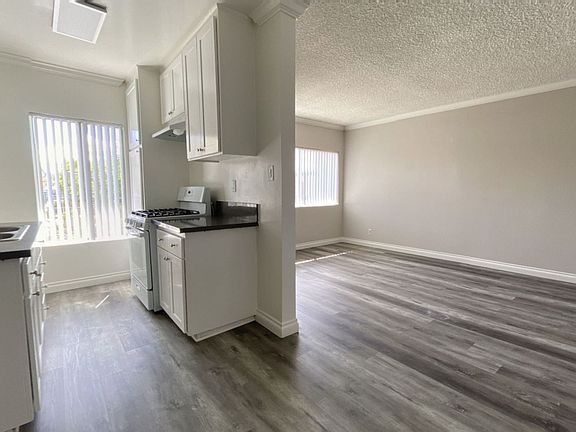 3rd image of 8525 De Soto Ave APT 3