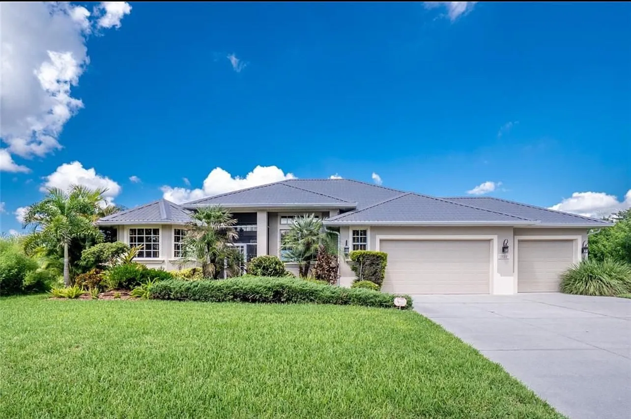 Palau Cir, Port Charlotte — Photo 1