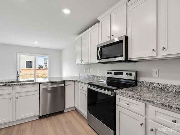 4th image of 616 Lamorak Pl