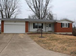 201 Aldergate St, Farmington, MO 63640