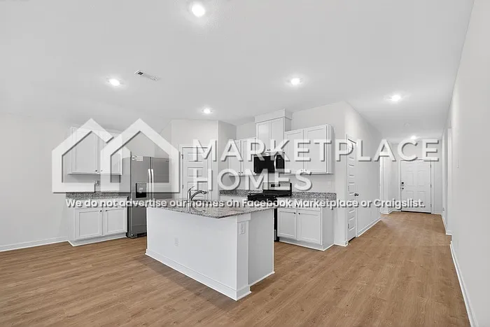 3050 Rosalee Ln — Photo 3