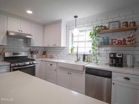 3rd image of 212 Amberwood Dr
