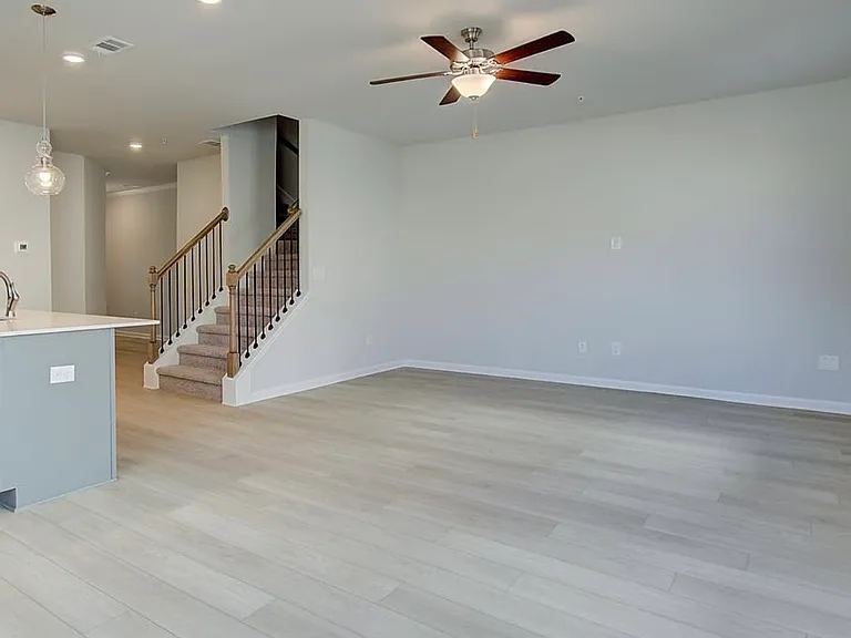 8194 Tiger Way #8194 — Photo 5