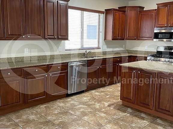 5th image of 1274 W Varese Way