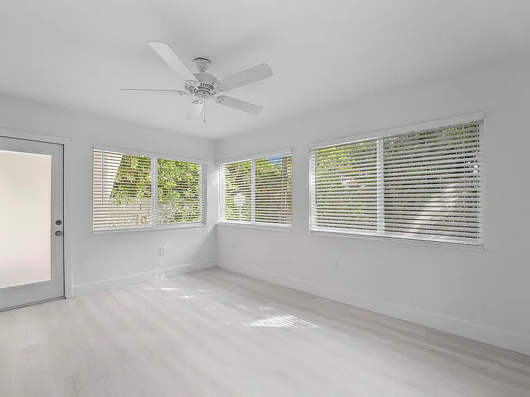 1279 Beach Rd #3 — Photo 15
