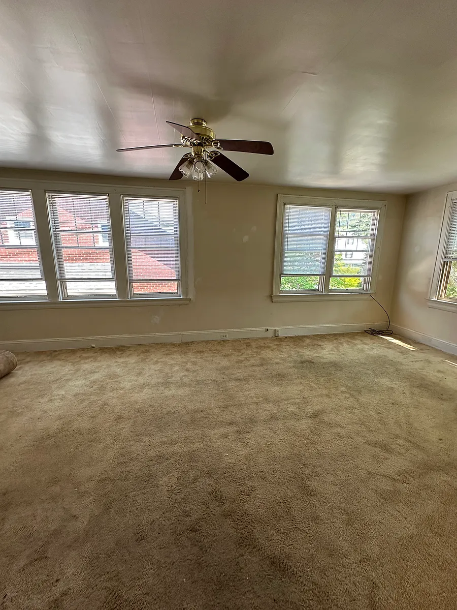 Building Photo - 16 Lynwood Ave #2