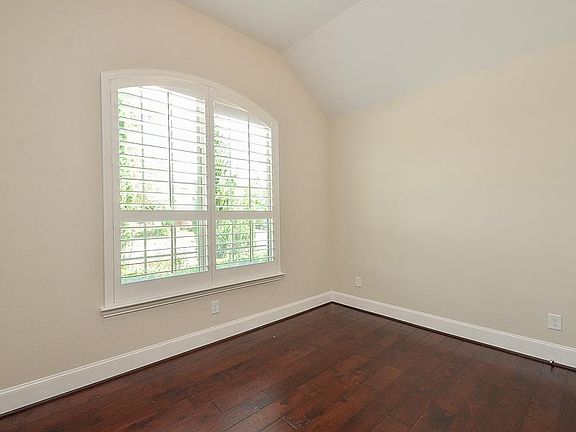 5th image of 16819 Bonnyton Dr