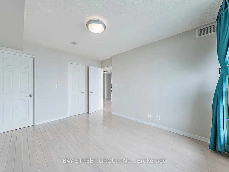 23 Hollywood Ave #3802 — Photo 16