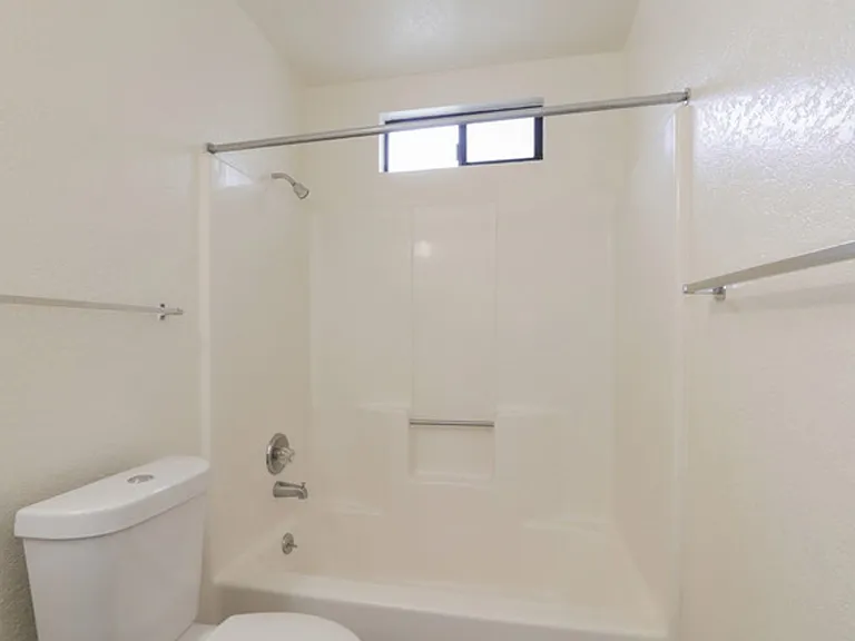 Sequoia Apartments 3 MONTHS FREE RENT on 3 and 4 bedroom townhomes — Photo 40