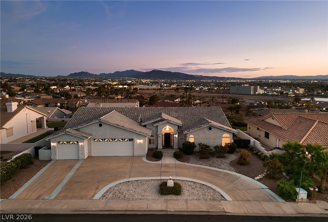 1052 Calico Ridge Dr — front
