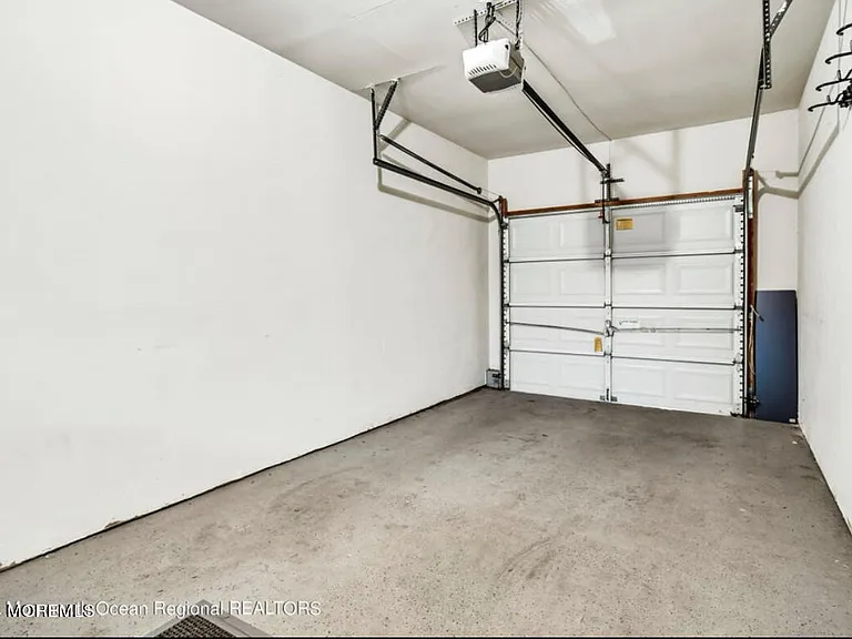 315 Love Ln — Photo 18