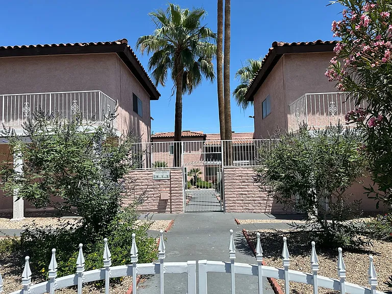 2274 E Desert Inn Rd — Photo 1