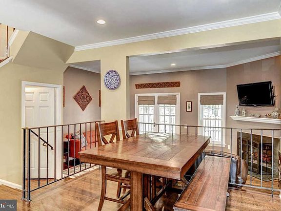 4th image of 1332 Chetworth Ct