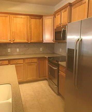 4th image of 907 Lily Magnolia Ct