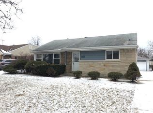 7409 Davis St, Morton Grove, IL