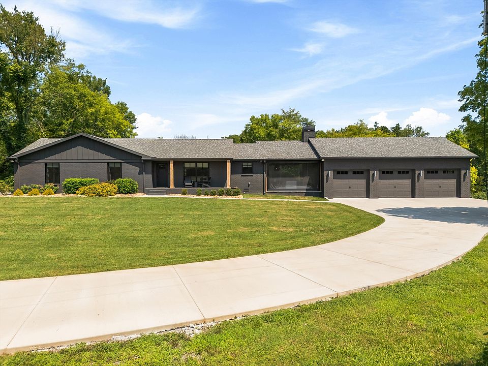 1st image of 6236 Les Waggoner Rd