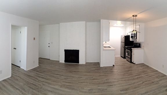 4th image of 1810 Prosser Ave