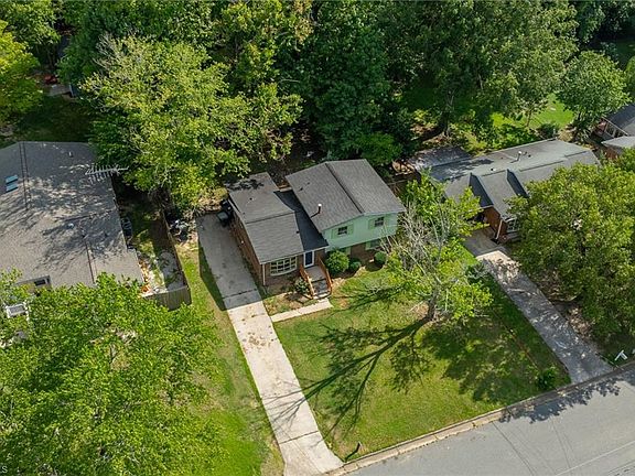 3rd image of 4211 Whippoorwill Dr