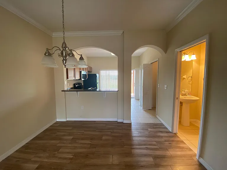 4185 Winding Vine Dr — Photo 3