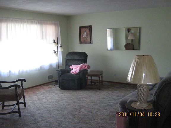 2nd image of 1211 Kast Ave