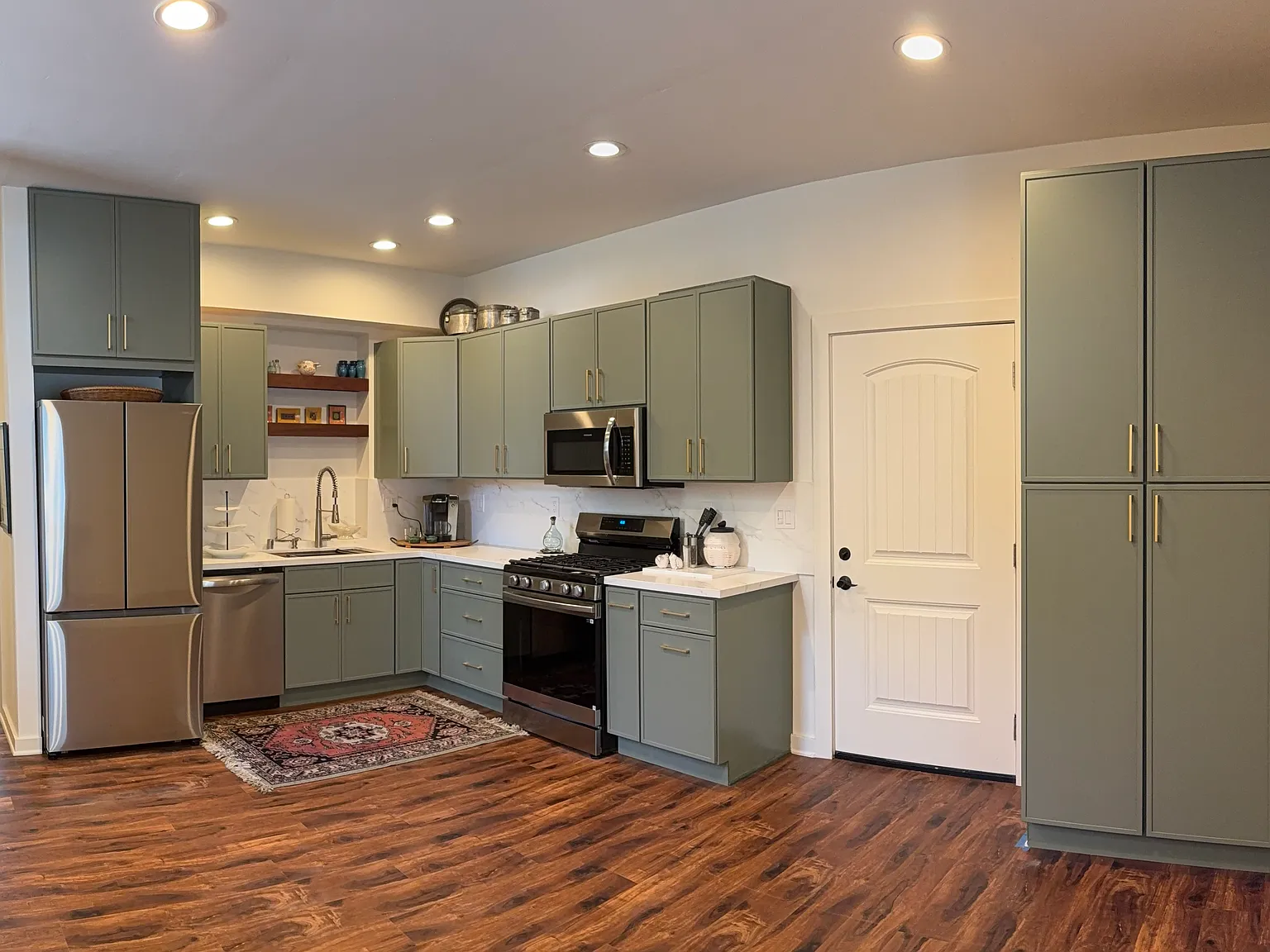 2 bed, 1100 sqft, $3,500 — Photo 1