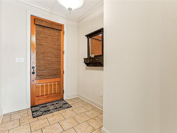 3rd image of 5918 Chamberlain Dr