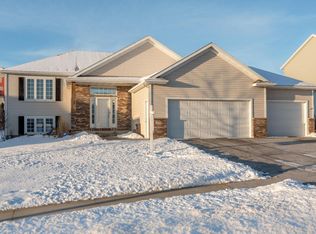 2574 Flagstone Ln NW, Rochester, MN 55901