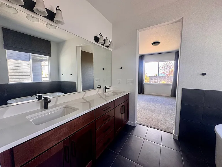 8275 Nat Love Dr — Photo 25