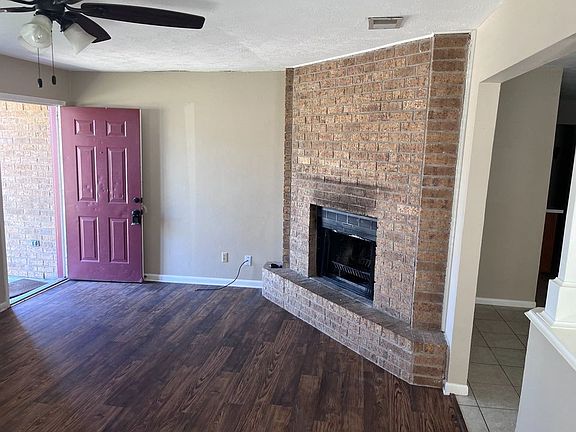 3rd image of 2714 Allen Forest Dr