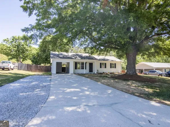 5933 Fieldstone Ct, Clermont, GA 30527