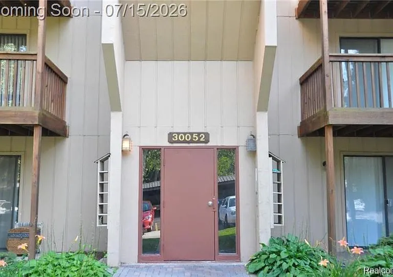 30052 W Twelve Mile Rd #71 — Photo 1