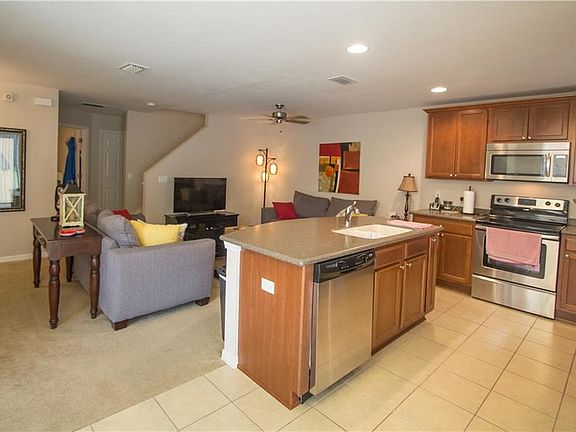 4th image of 2911 Birchcreek Dr