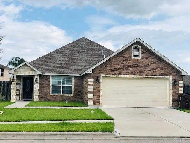 3 bed, 1614 sqft, $2,100 — Photo 2