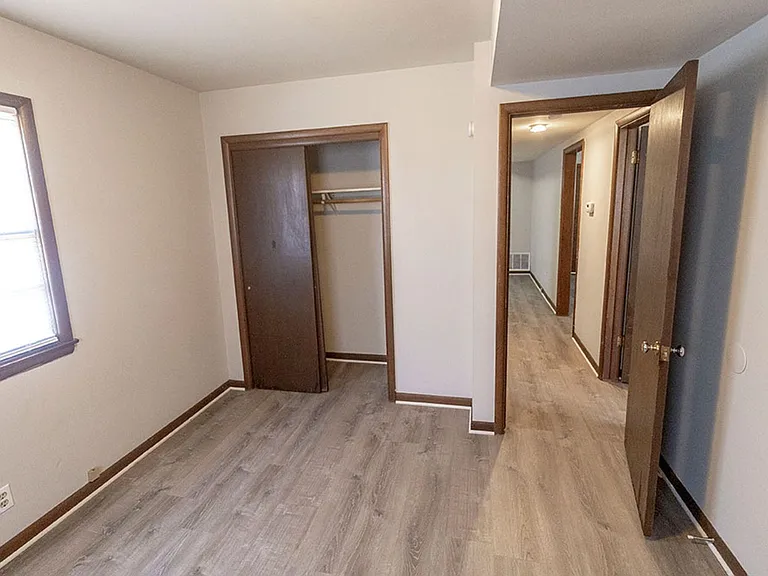 1804 Sylvan Ln — Photo 36