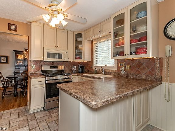 5th image of 6283 Foxwood Ct