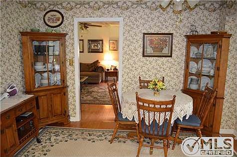 5th image of 2566 Memorial Drive Ext