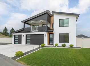 18104 E Selkirk Estates Rd, Greenacres, WA 99016