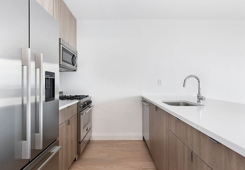 1st image of 345 E 94th St APT 6D
