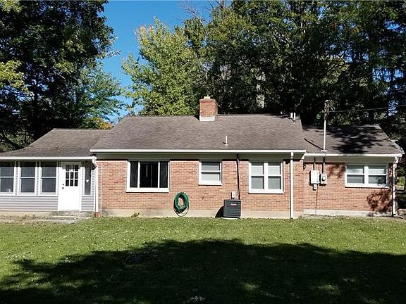 3rd image of 30 Granite Dr