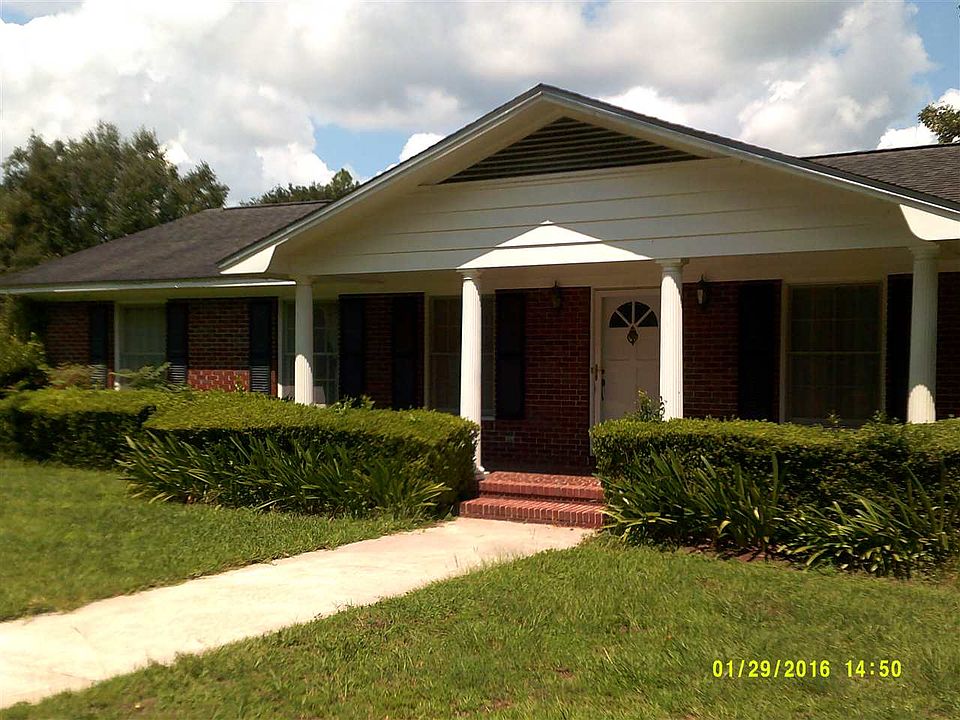 1st image of 582 NE Fraleigh Dr